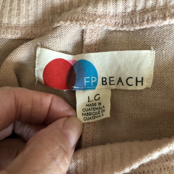 Free People Beach TGIF Oversized Pullover Almond Size Large - Picture 9 of 9